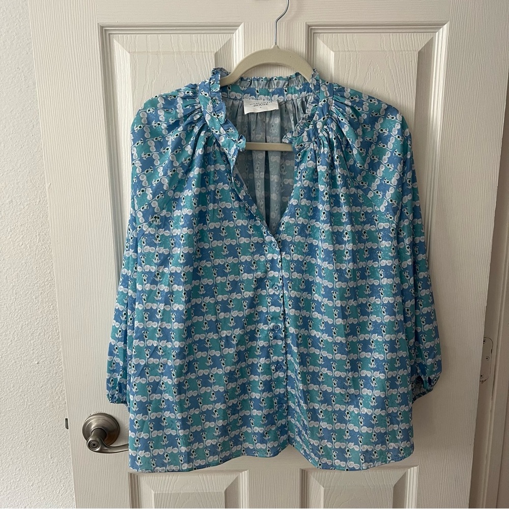 Tuckernuck Hyacinth House Blue and White Buttoned Blouse
